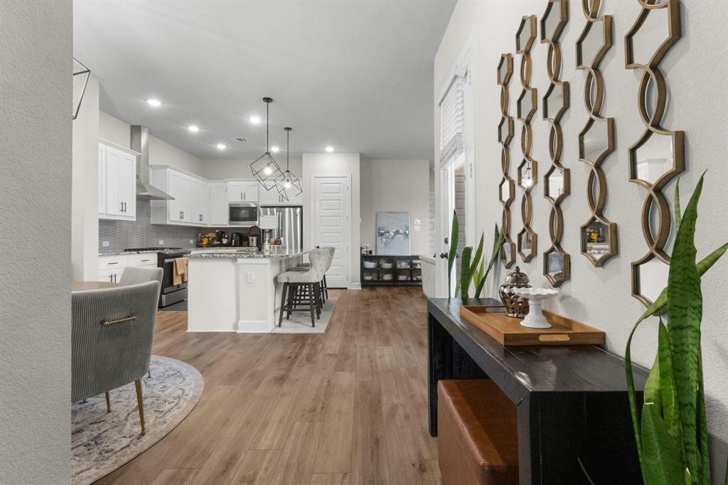 Lakeside Viridian Collins East - Residential Lease