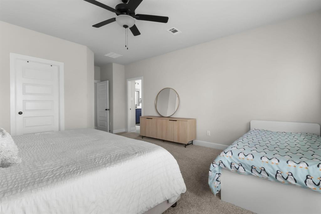 Lakeside Viridian Collins East - Residential Lease