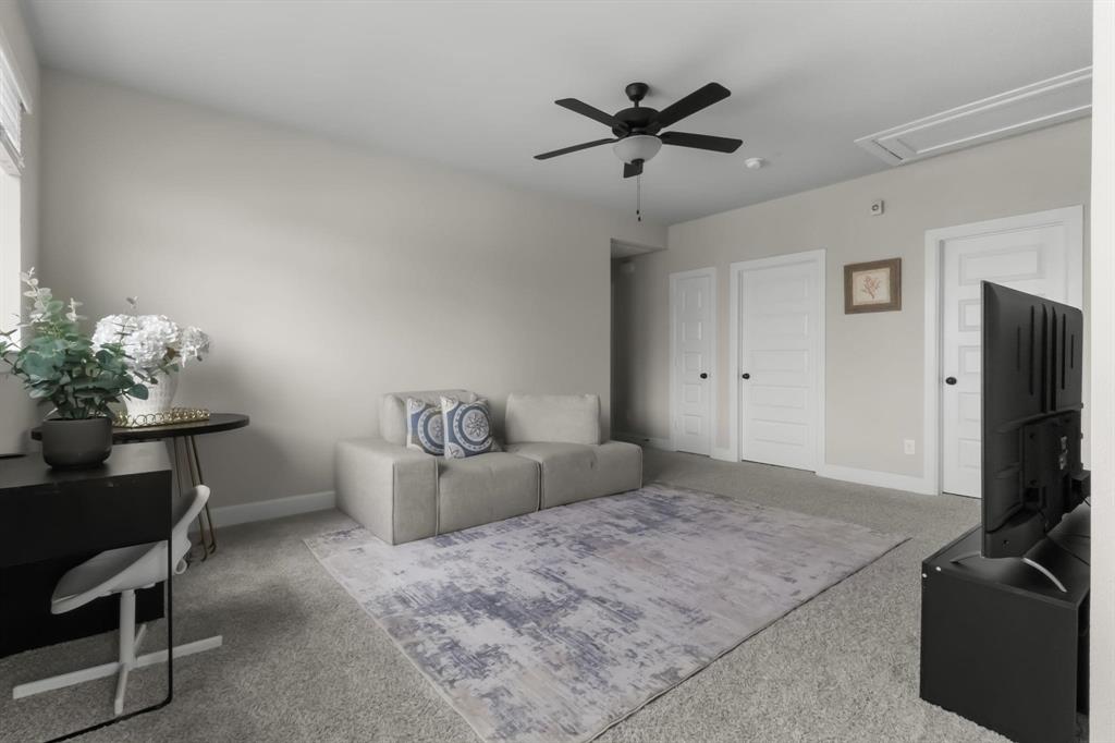 Lakeside Viridian Collins East - Residential Lease