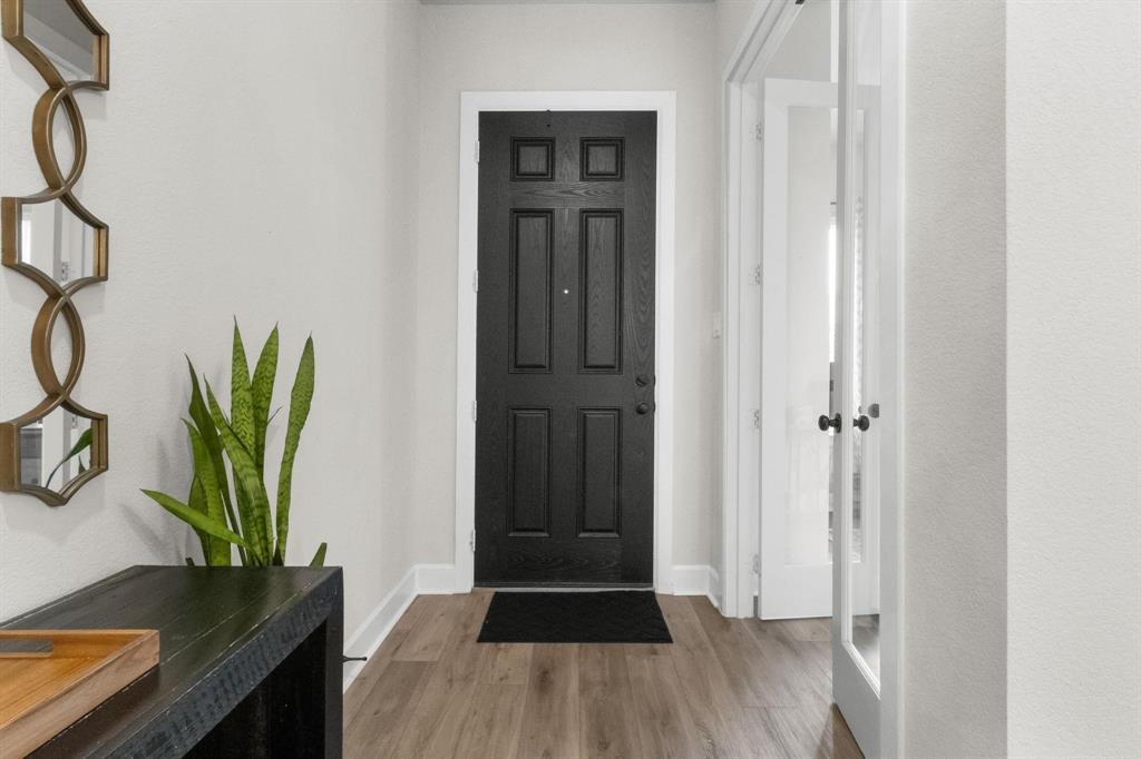 Lakeside Viridian Collins East - Residential Lease