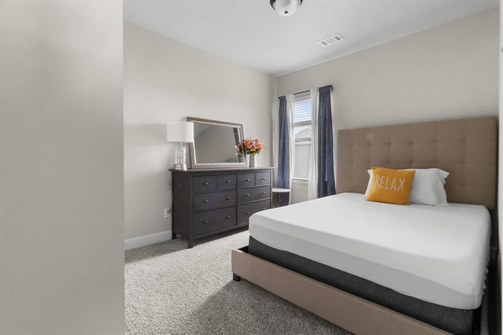 Lakeside Viridian Collins East - Residential Lease