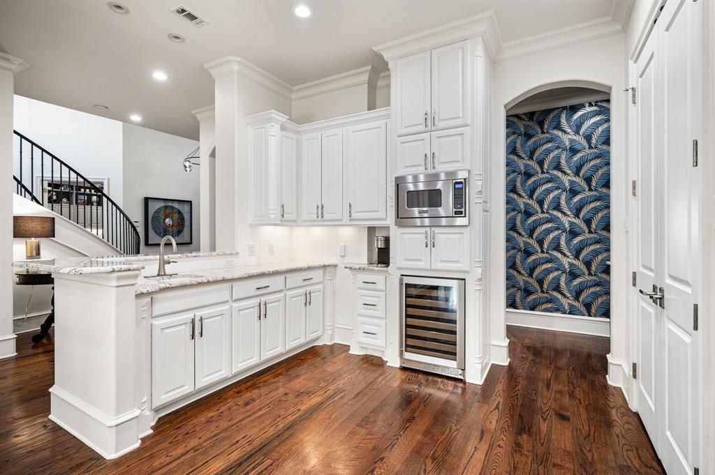 Surrey Square Rev - Residential