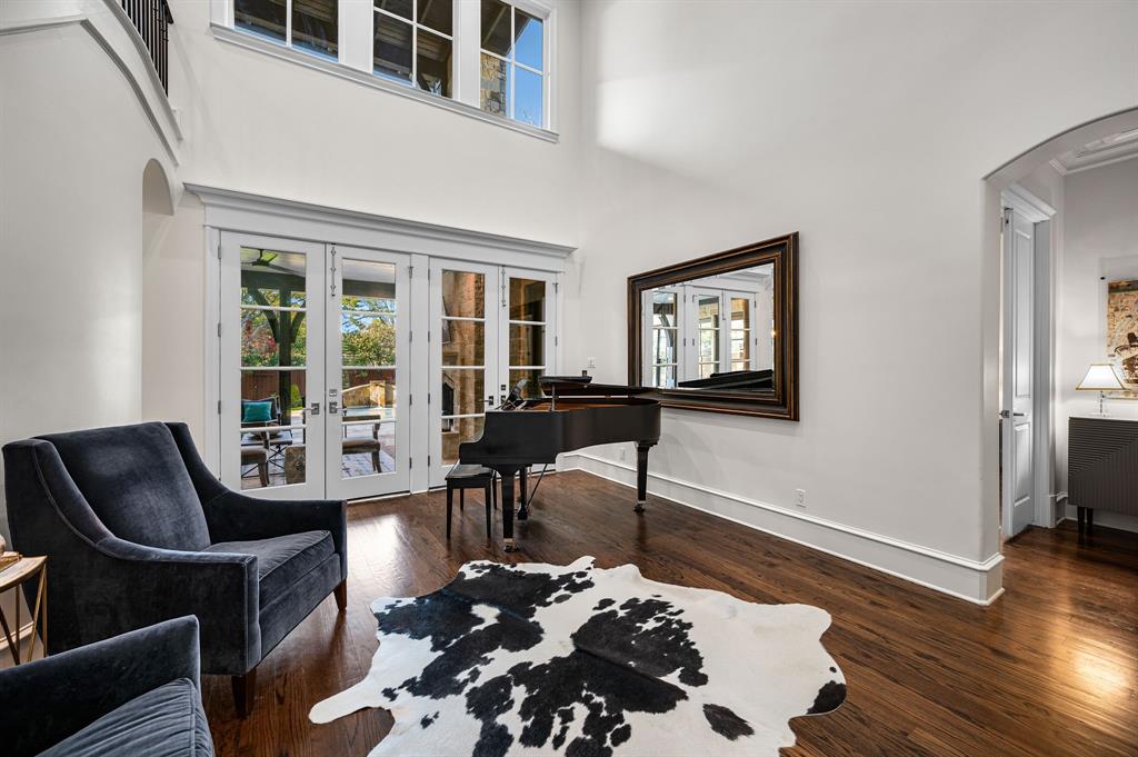 Surrey Square Rev - Residential