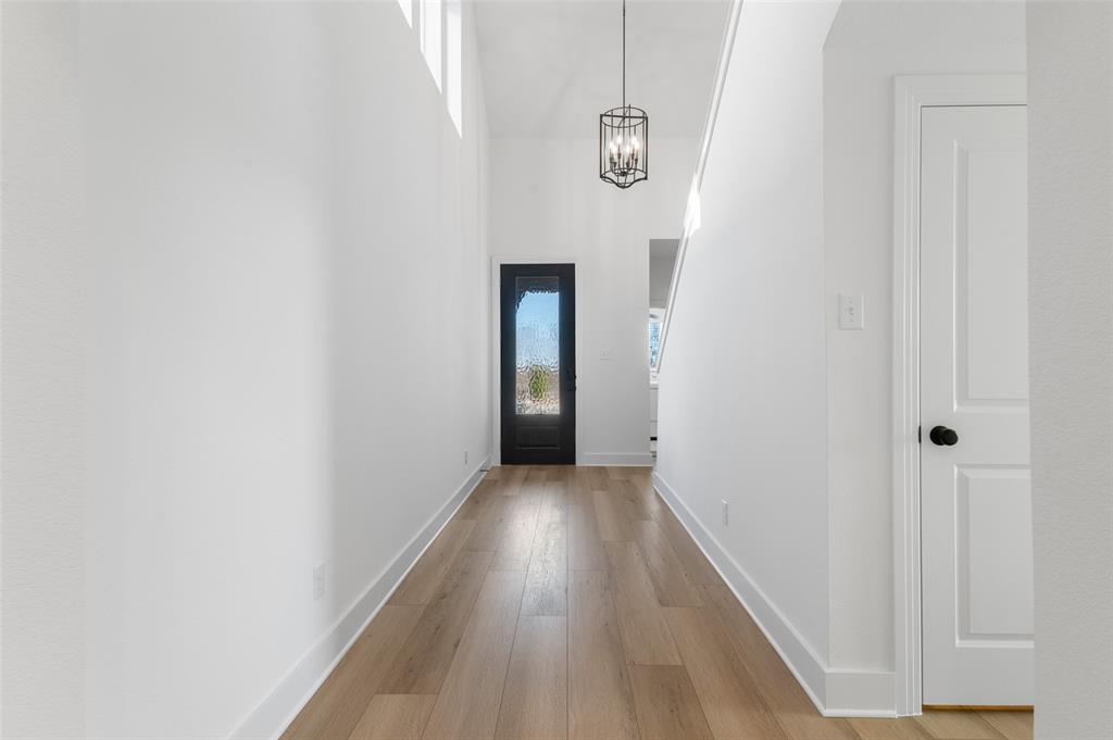 3920 Aqua Lane