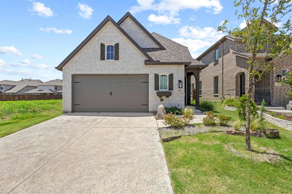 3920 Aqua Lane