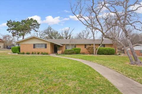 416 Whitehall Drive Woodway TX 76712