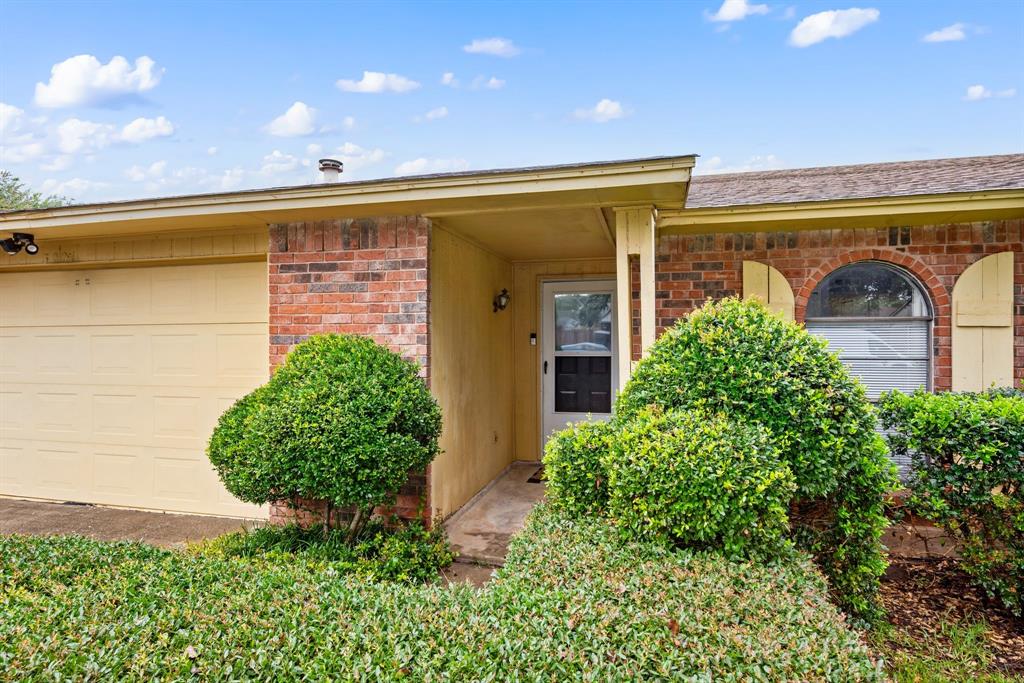 3221 Bunker Hill Drive