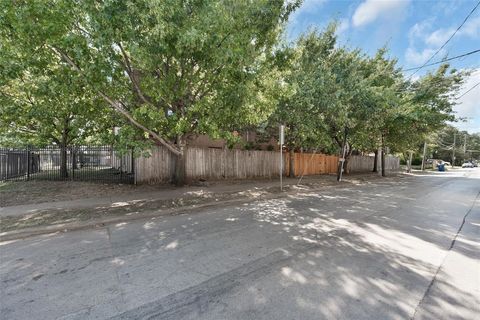 Tiny photo for 4007 Brownstone Court, Dallas, TX 75204 (MLS # 21076577)