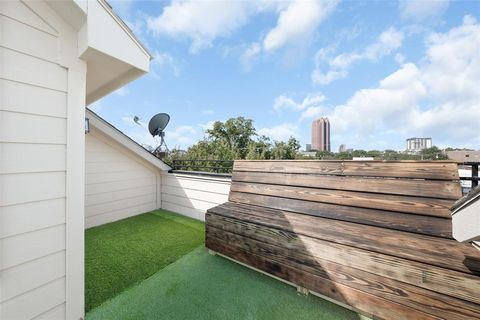 Tiny photo for 4007 Brownstone Court, Dallas, TX 75204 (MLS # 21076577)