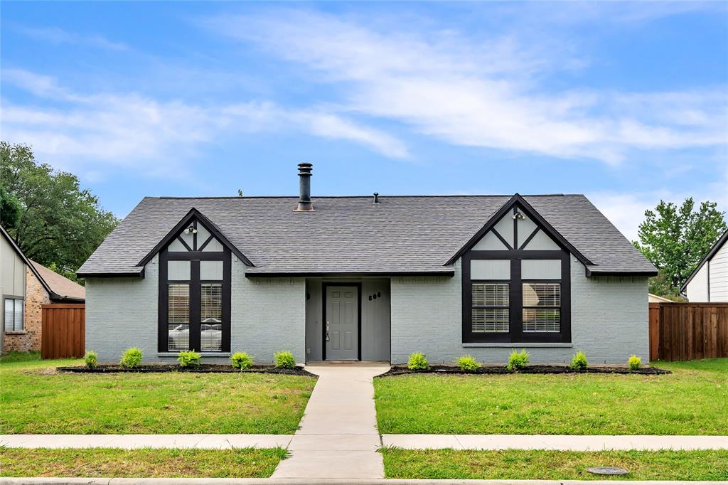 808 Warwick Drive