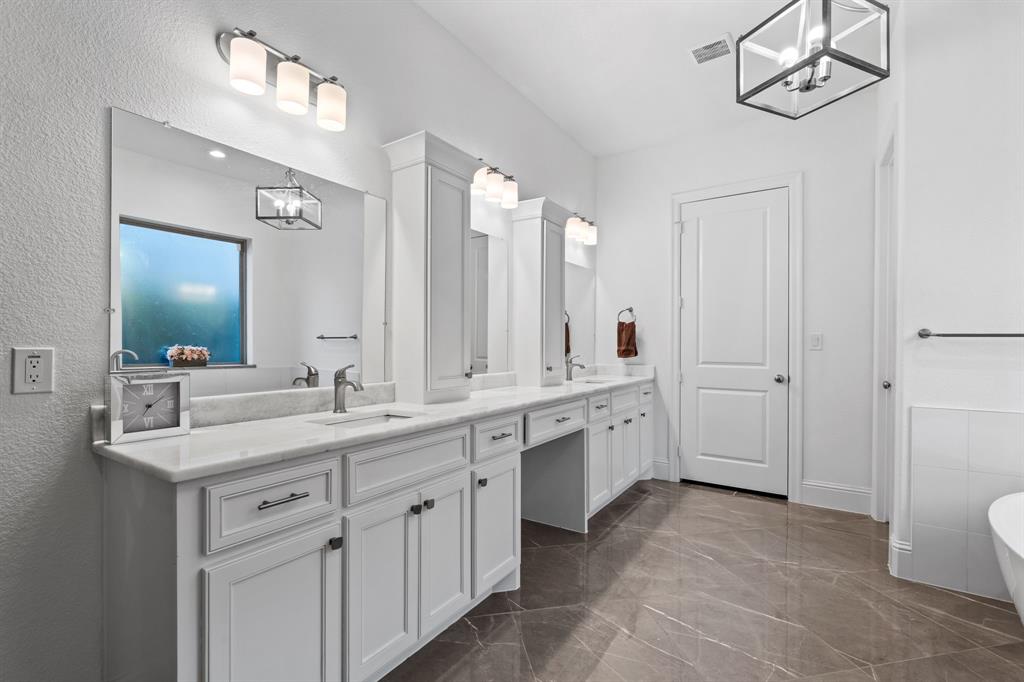 KINGSBRIDGE (CWY) - Residential