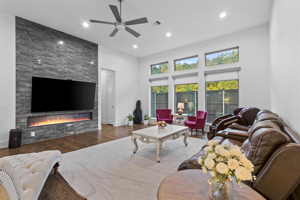 KINGSBRIDGE (CWY) - Residential