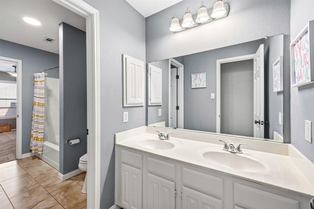 Wellington Ridge Manor - Residential