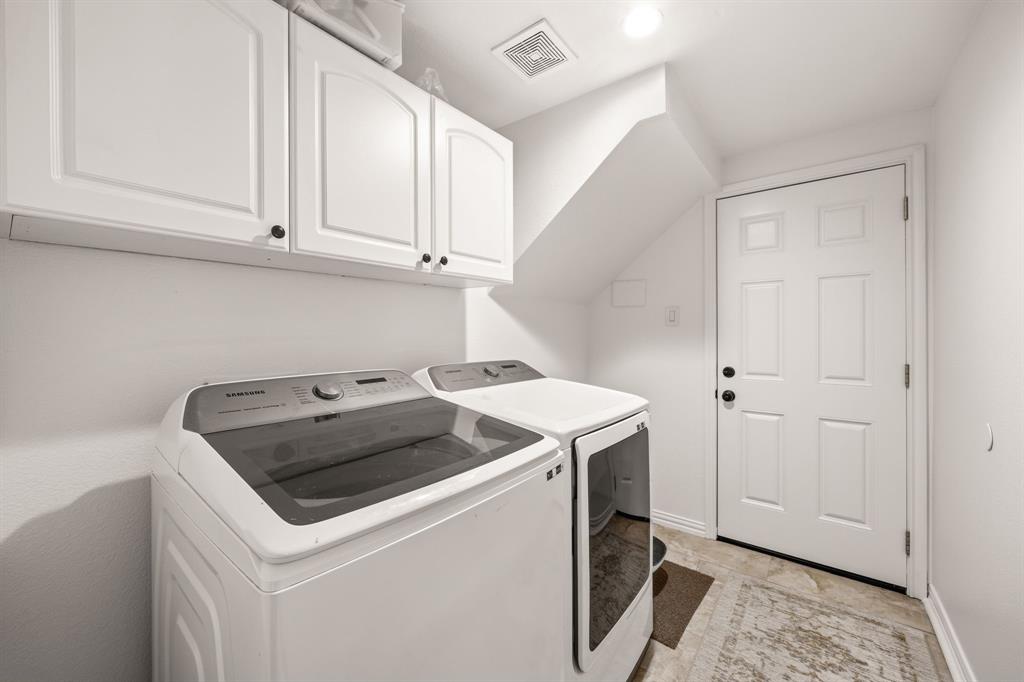 Wellington Ridge Manor - Residential