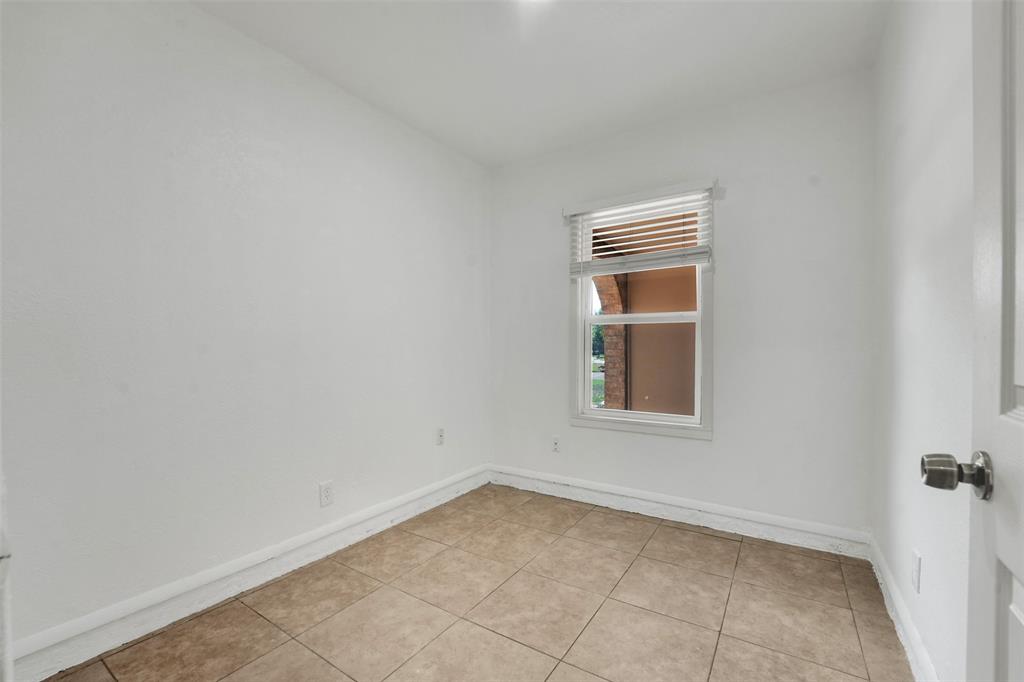 ASTOR HEIGHTS ADDITION BLOCK 8 LOT 37 - Residential