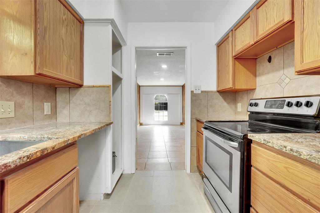 ASTOR HEIGHTS ADDITION BLOCK 8 LOT 37 - Residential