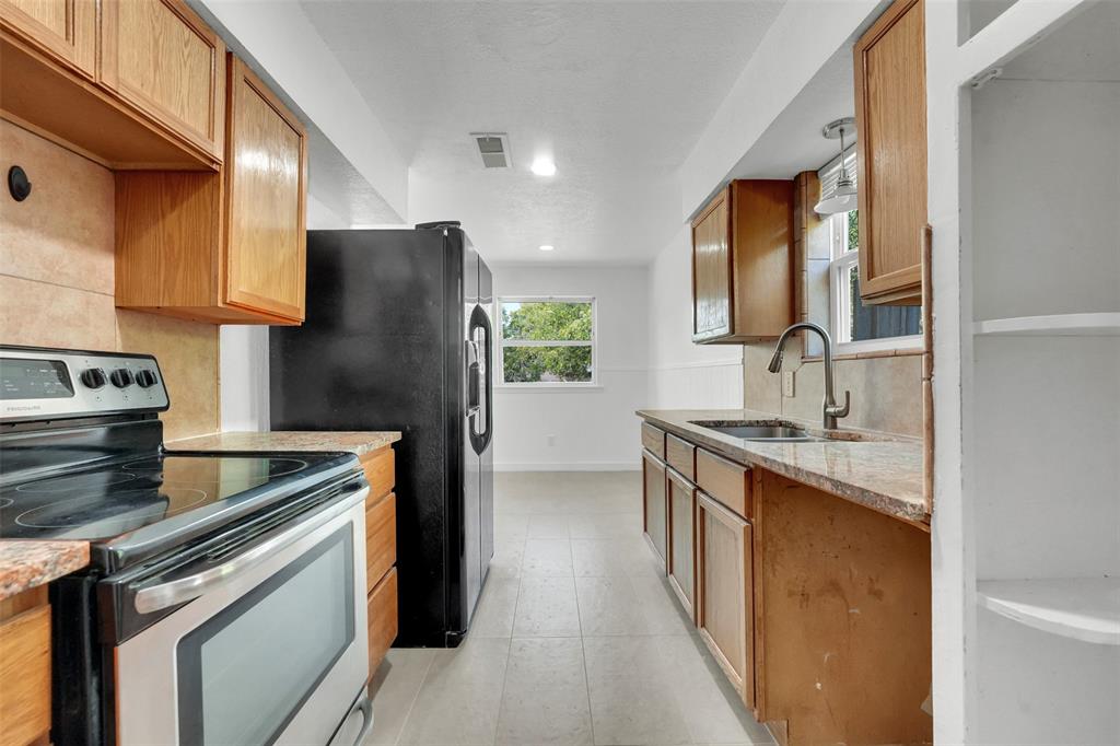 ASTOR HEIGHTS ADDITION BLOCK 8 LOT 37 - Residential