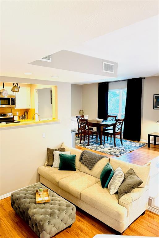 Country Place Twnhs 01 - Residential