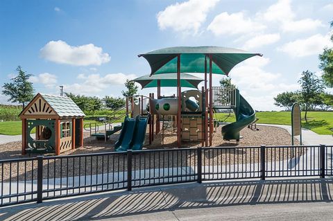 Tiny photo for 969 CANTERBURY Lane, Forney, TX 75126 (MLS # 21124091)