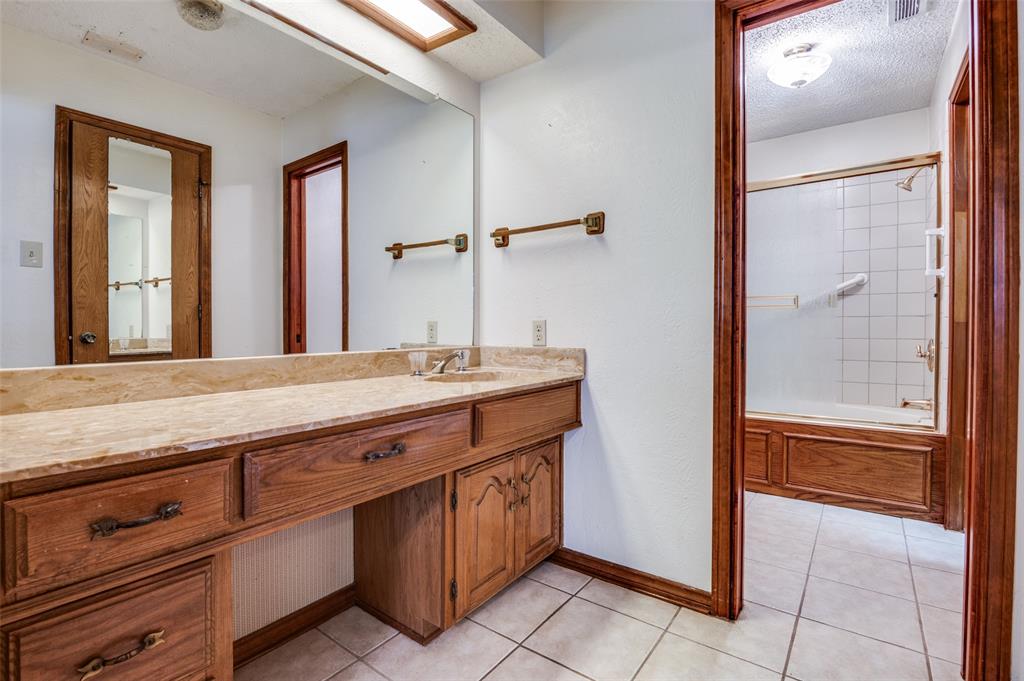 Shadow Wood Estate - Residential