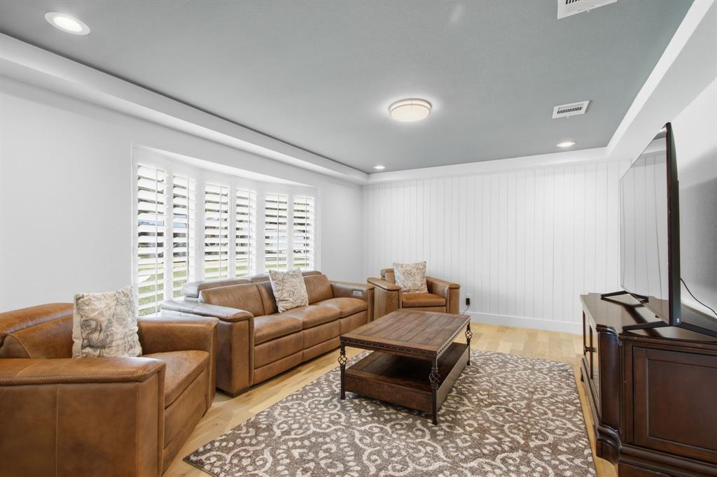 4416 Laren Lane