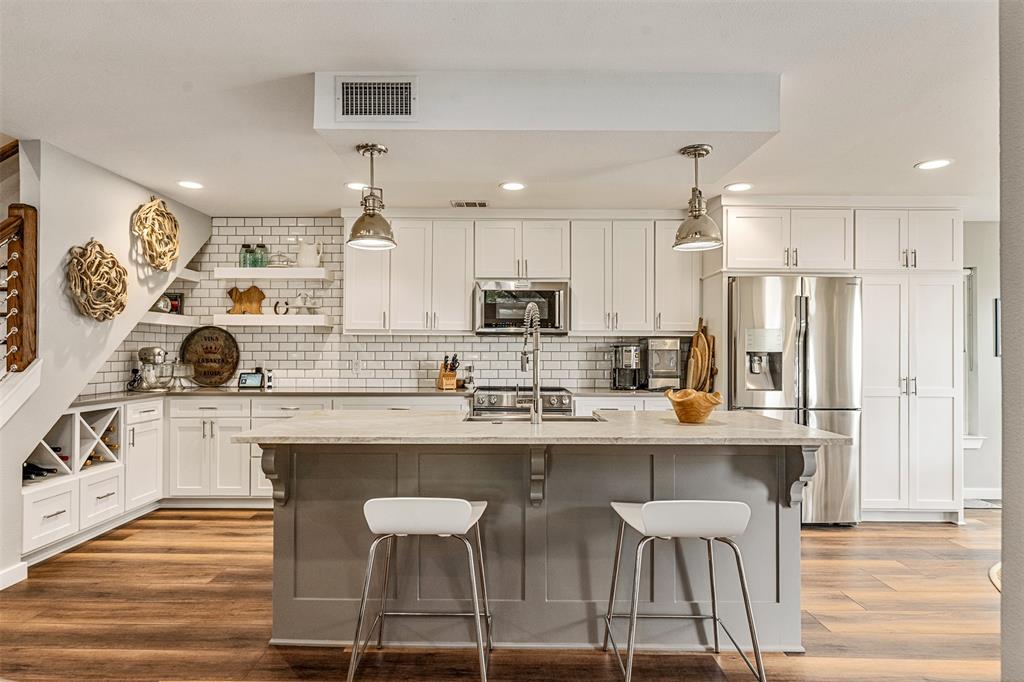 6949 Terry Trace