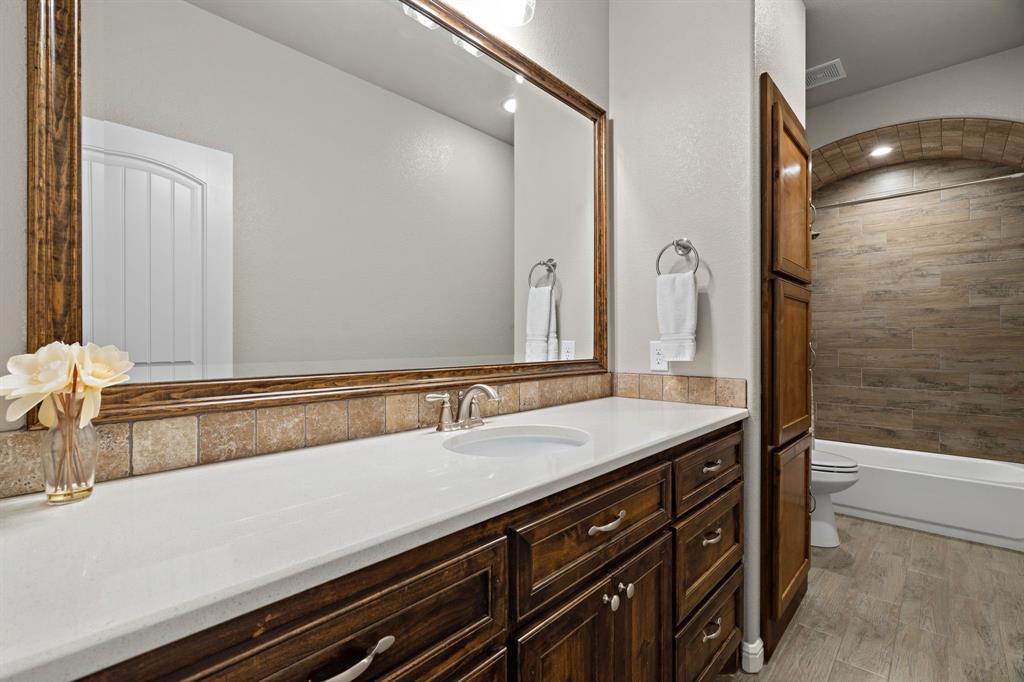 Olde Town At The Square - Residential