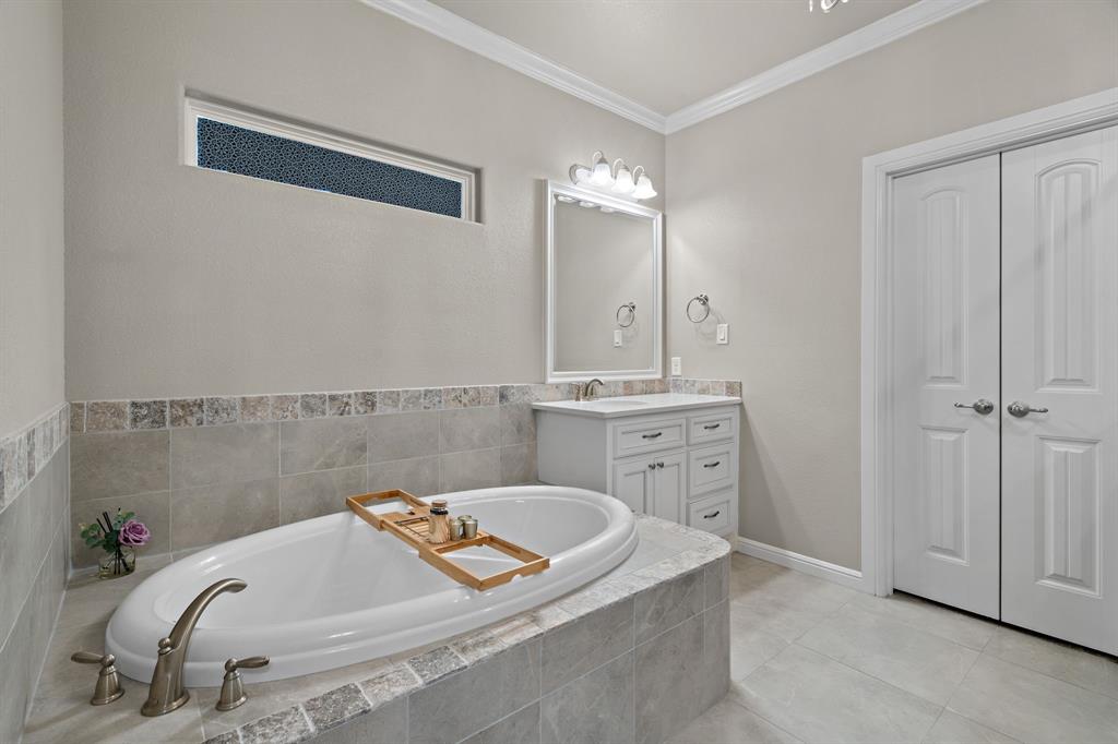 Olde Town At The Square - Residential