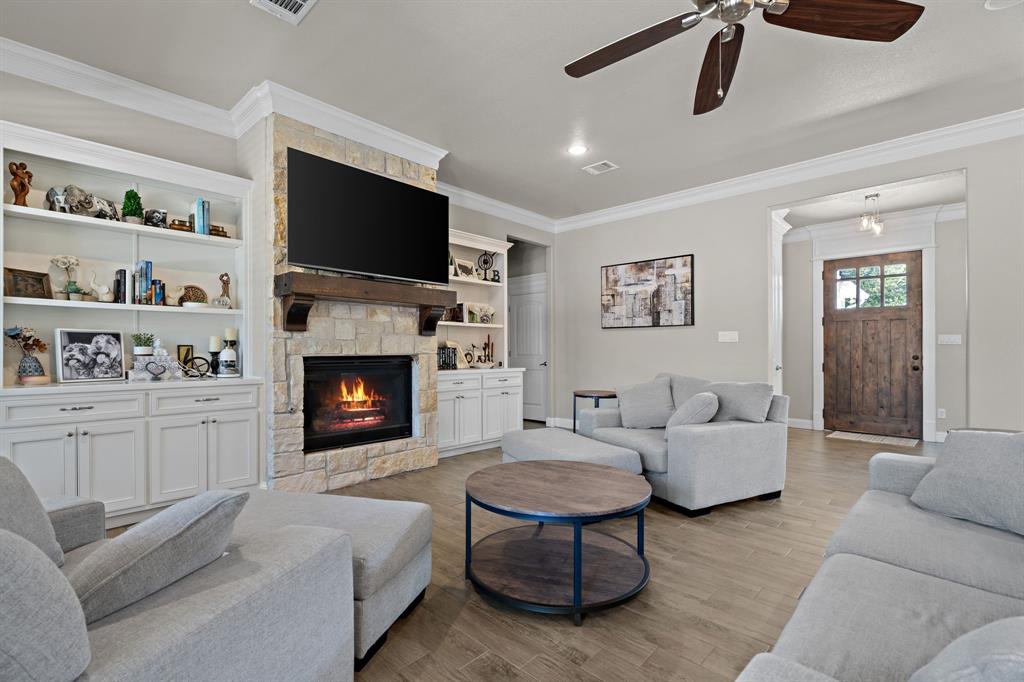 Olde Town At The Square - Residential