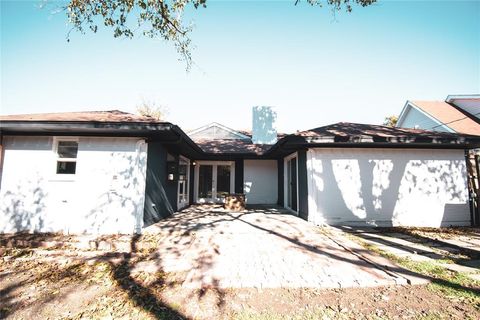 A home in Farmers Branch