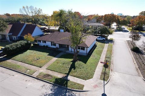 A home in Farmers Branch