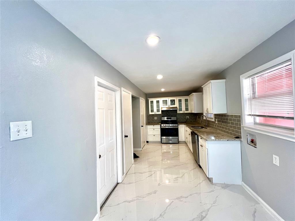 4009 Finley Road