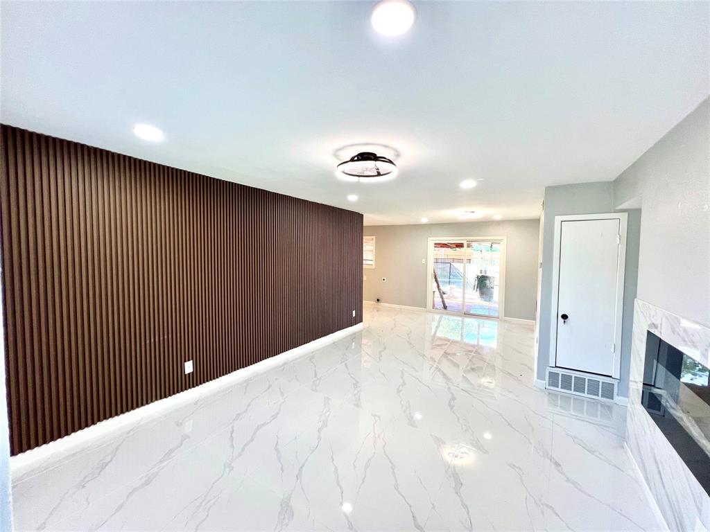4009 Finley Road