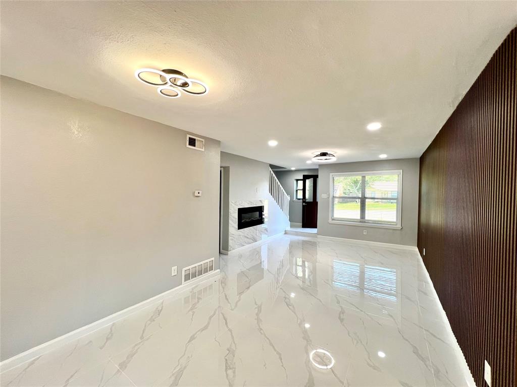 4009 Finley Road
