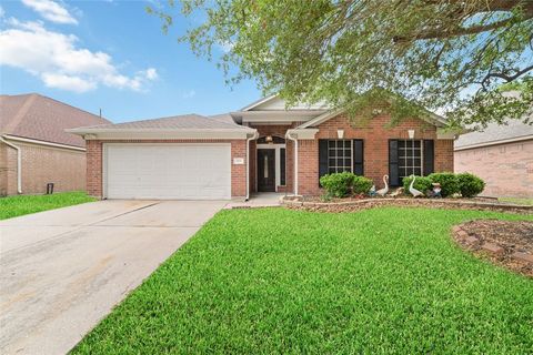 Photo of 923 N Sky Drive, Houston, TX 77073 (MLS # 21285965)
