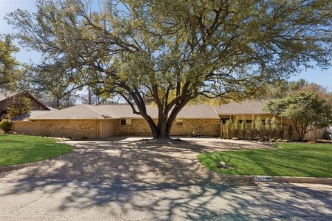 6830 Gateridge Drive Dallas TX 75254