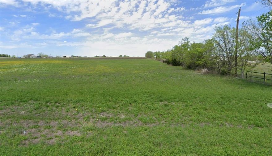 This is the perfect location to create your dream home from the ground up, allowing you to design every detail to suit your unique tastes and preferences. Nestled in the scenic countryside just outside the city limits, this expansive piece of land has 152 feet of frontage road and is ready for construction and offers remarkable potential for various uses. It’s conveniently located just minutes away from Highway 75 and Texas Instruments, providing easy access to major transportation routes and essential amenities. The property falls within the Tom Bean ISD. Other employers within less than 10 miles include Tyson Foods, GlobiTech, Finisar, Emerson, Royal Case, Kaiser Aluminum, and Sunny Delight. Whether you're looking to build a charming cottage or a grand estate, this land serves as an ideal foundation, with ample space to work with, you can unleash your creativity and bring your vision to life; the property is perfectly poised to benefit from the city's growth. Don’t miss the chance to secure a large acreage in an area with unmatched future potential.  Additionally, co-op water (Kentucky Town Water Supply) is already accessible across the road, and electricity (Grayson Collin Electric Cooperative) is available.