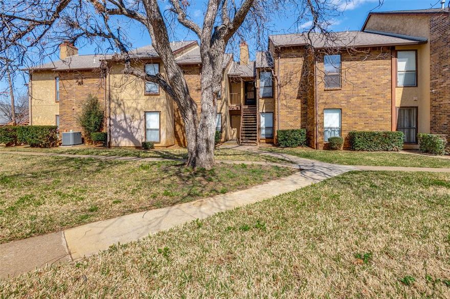 Are you looking for an amazing value? Take a look at this well maintained condo in a gated community. It is located within minutes of Six Flags, and  the ATT Cowboys Stadium. It is close to American Airlines headquarters, DFW airport and all that Arlington has to offer.  This is the perfect year round residence for buyers that are seeking a nice, quiet home that won't break the bank.  This is also a perfect little a pied-à-terre for sports fans who want to enjoy local sporting events.  There are two large bedrooms, a charming open living space with vaulted ceilings and a fireplace. The unit has a nice private balcony, includes a washer dryer, great closet and 2 parking spaces .  Located just North of I-30, and close to Highway 360 Junction, you will have quick and easy access to get anywhere you need to go in the Metroplex. The clubhouse, tennis courts, and community pool are the perfect amenities to complement modern living. Buyer to verify schools, room sizes, taxes, etc.
HOA fees are very reasonable and a good value for all the perks that come along with this HOA.   There are rental restrictions and no short term rentals allowed. Ability to rent these units is subject to approval by the HOA.