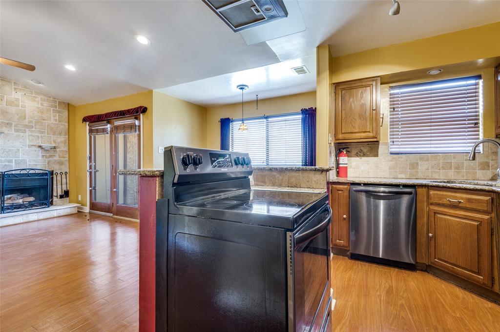 Cloisters Condo The - Residential