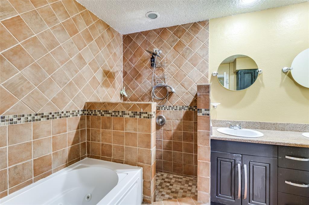 Cloisters Condo The - Residential