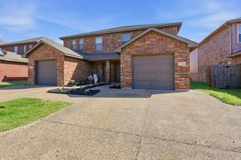 Photo of 2320 Bloomfield Drive, Arlington, TX 76012 (MLS # 21244135)