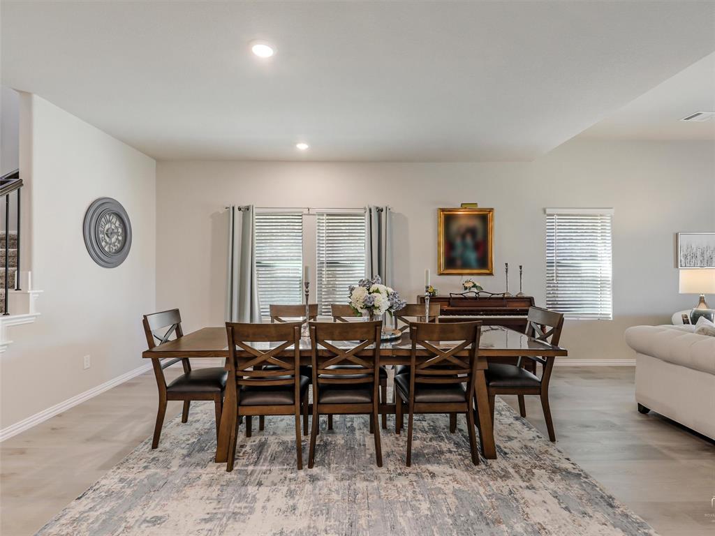 221 Stonebrook Trail