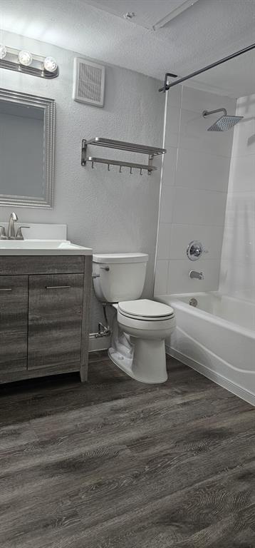 River Oaks Condos - Residential