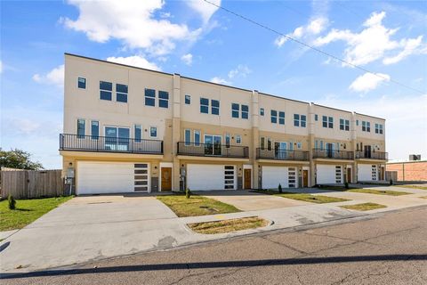 3611 Portland Street Irving TX 75062