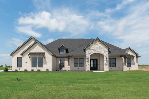 160 Maci Drive Waxahachie TX 75167