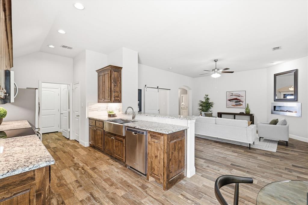 Sanger Circle Ph 4 - Residential