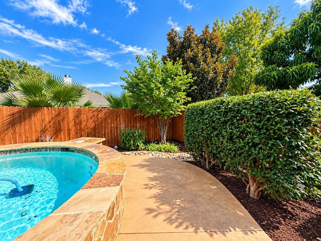 11504 Crystal Falls Drive