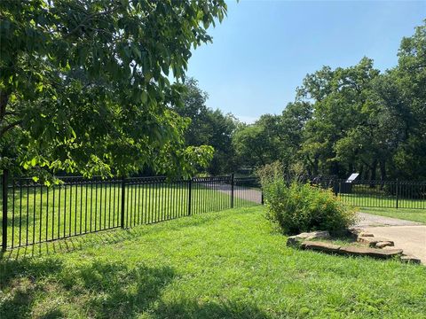 A home in Mineral Wells