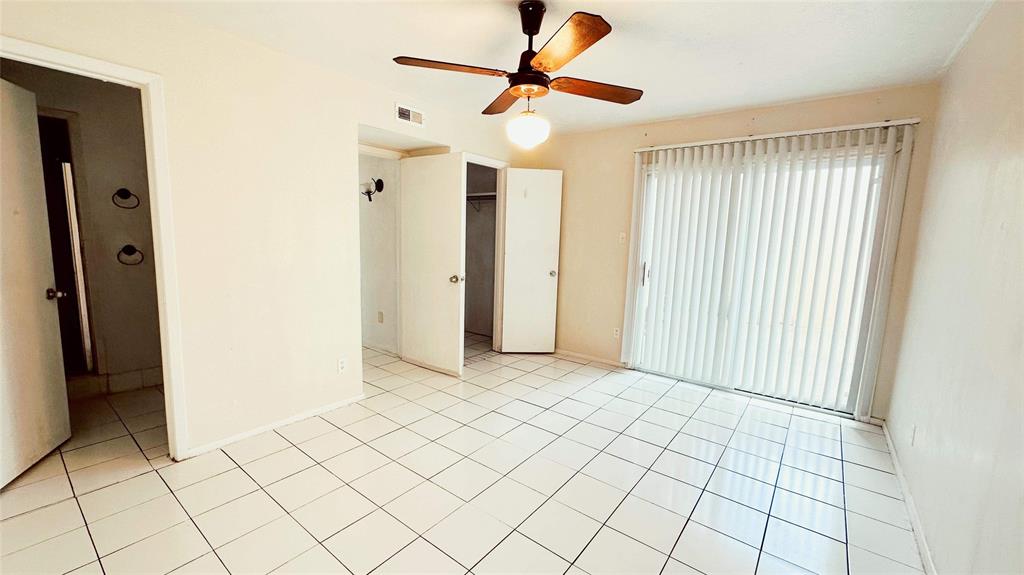 Las Brisas - Residential