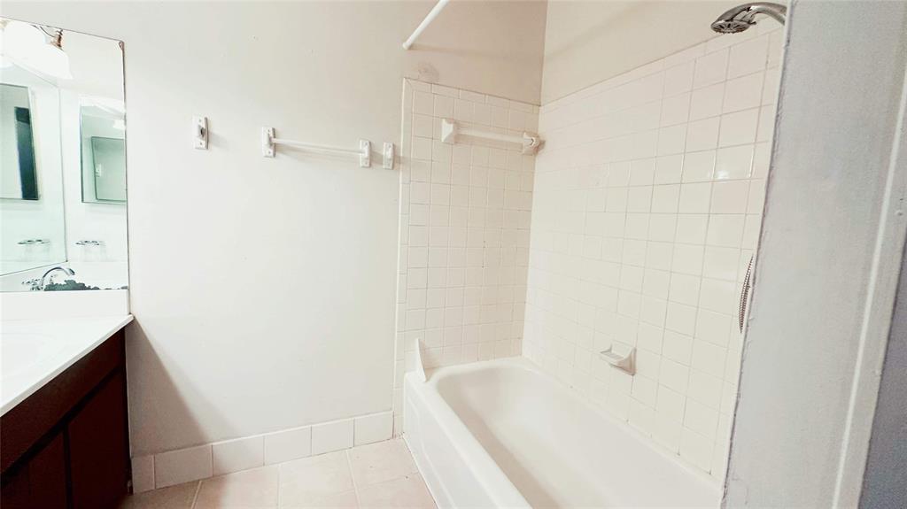 Las Brisas - Residential